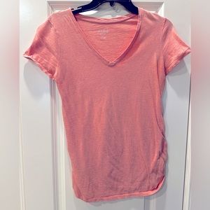 Isabel Maternity Short Sleeve V-neck side shirred Coral T-shirt Medium Women